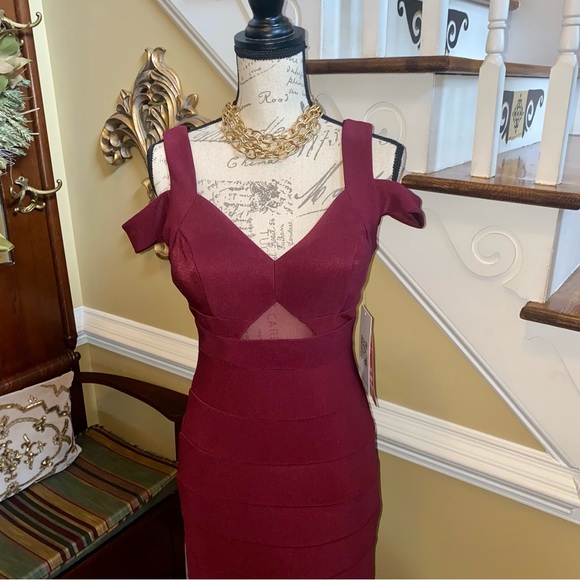 Emerald Sundae cold shoulder mermaid evening gown - New! - Picture 3 of 10